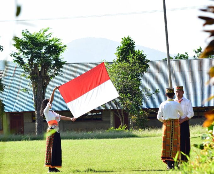 Kolaborasi Lintas Lembaga: SMAS K St. Arnoldus Mukun Gelar Apel Sumpah Pemuda Berkostum Adat Tradisional"
